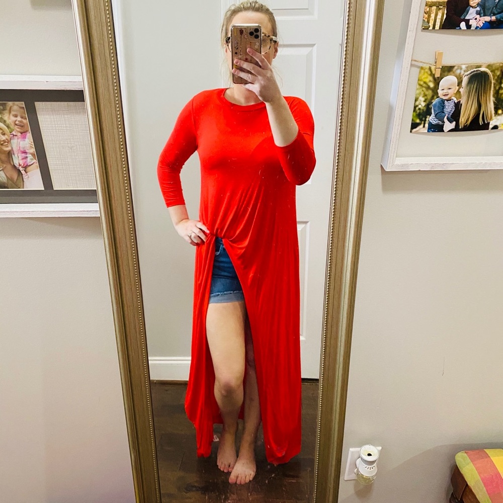 Red high low shirt.
